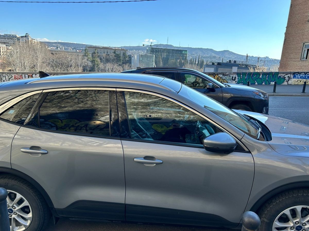 Ford Kuga - фото 8
