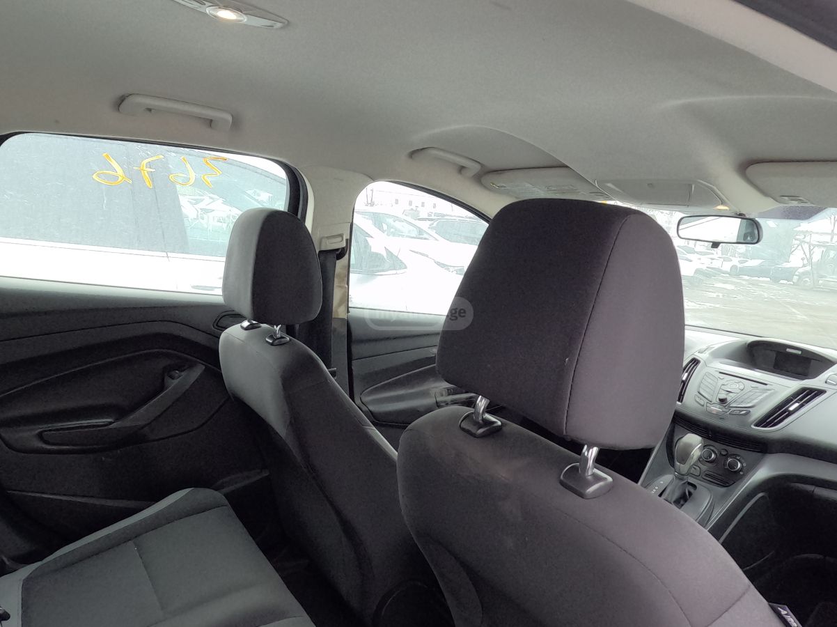 Ford Escape - фото 10