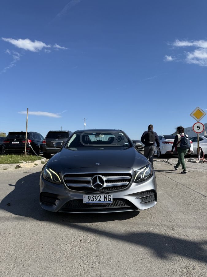Mercedes-Benz E 300 - фото 3