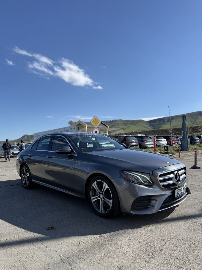 Mercedes-Benz E 300 - фото 4