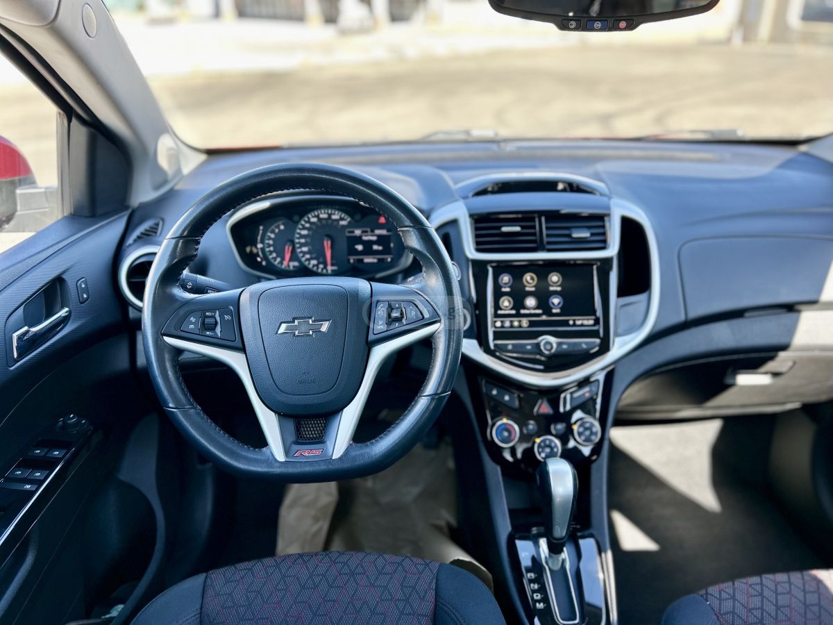 Chevrolet Sonic - фото 9