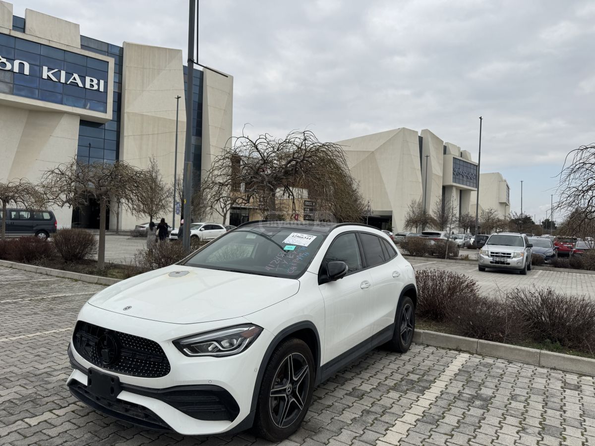 Mercedes-Benz Base GLA 250 4dr Front-Wheel D — миниатюра 3