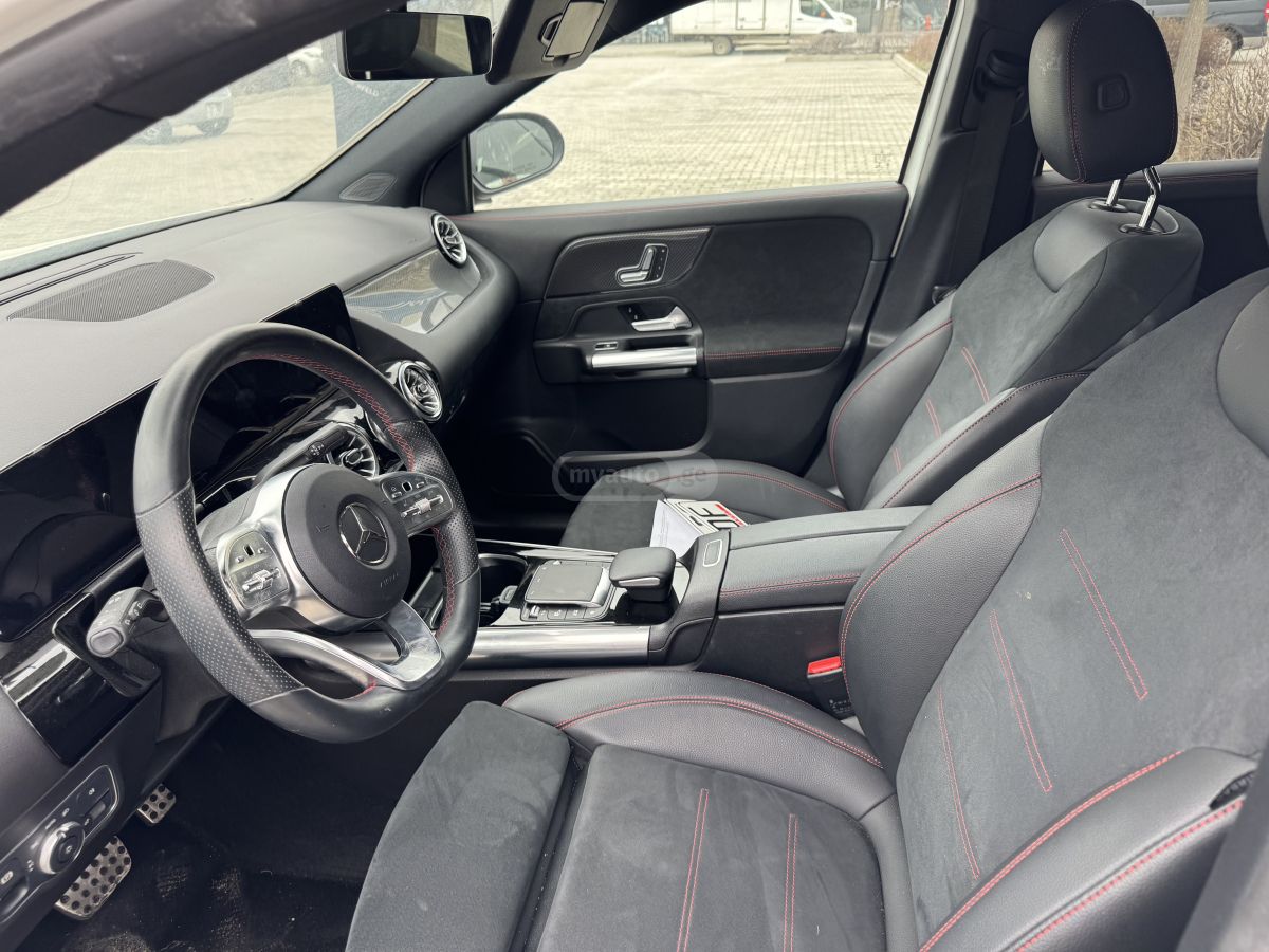 Mercedes-Benz Base GLA 250 4dr Front-Wheel D — миниатюра 5