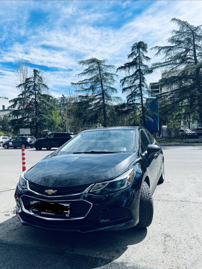 Chevrolet Cruze - фото 1