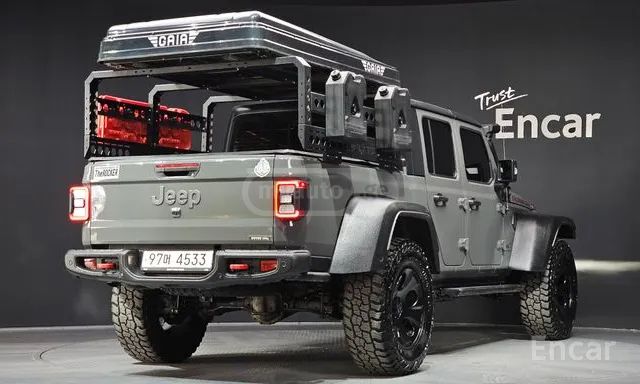 Jeep Gladiator - фото 1