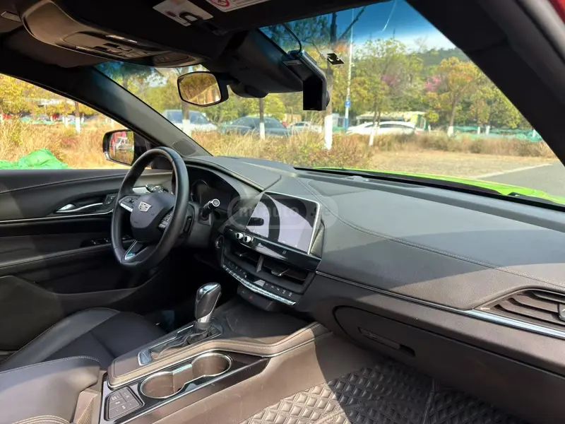 Cadillac CT4 2021 — миниатюра 10