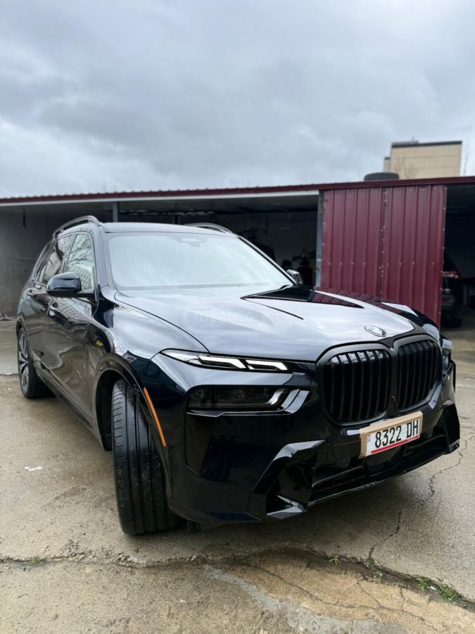 BMW X7 M 2025 — миниатюра 2