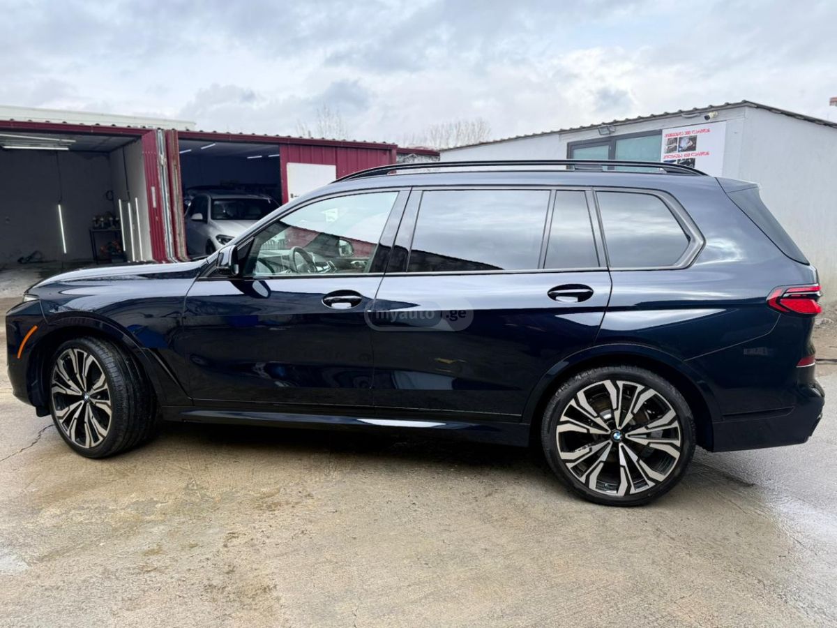 BMW X7 M 2025 — миниатюра 6