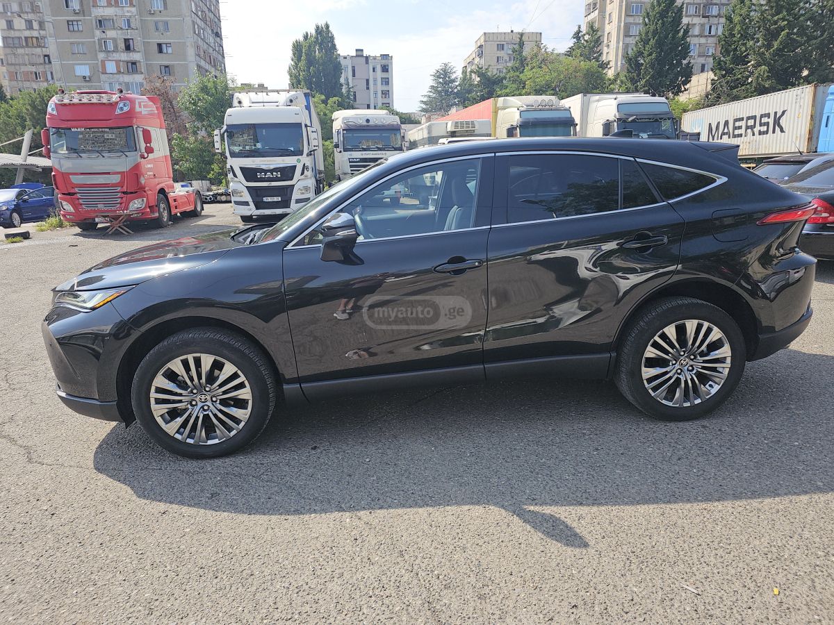 Toyota Limited — миниатюра 3