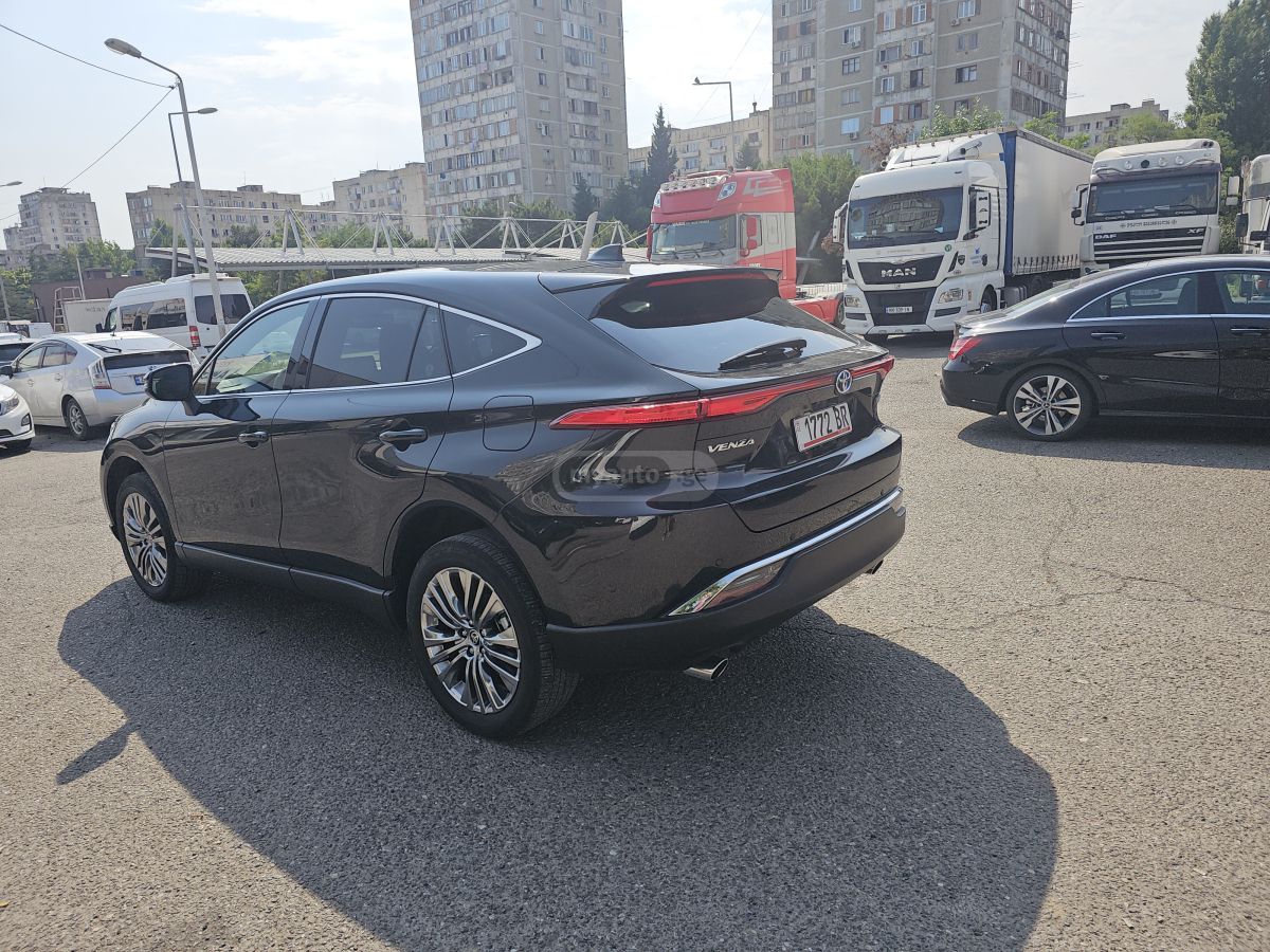 Toyota Limited — миниатюра 4