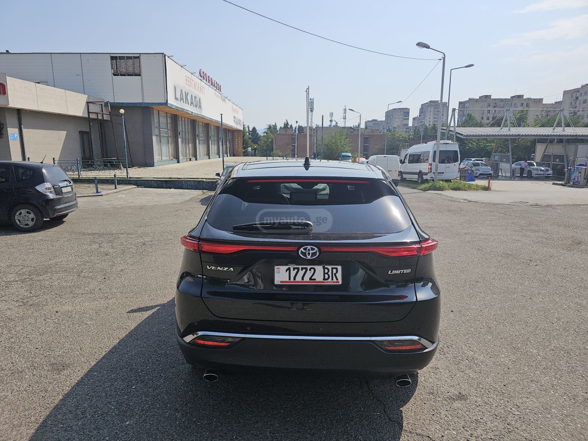 Toyota Limited — миниатюра 5