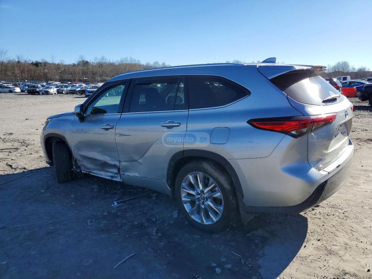 Toyota Highlander - фото 2