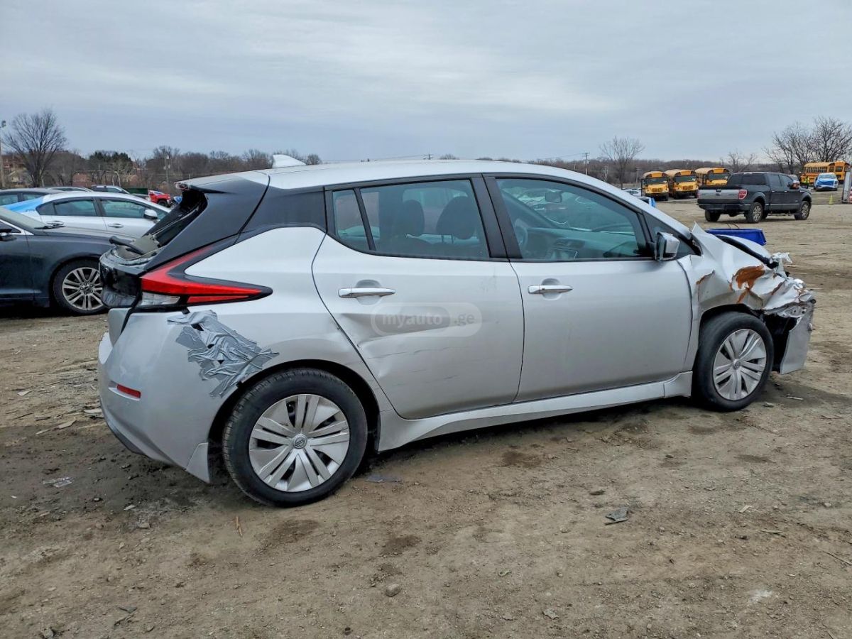 Nissan Leaf 2023 — миниатюра 3