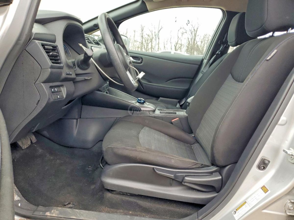 Nissan Leaf 2023 — миниатюра 7