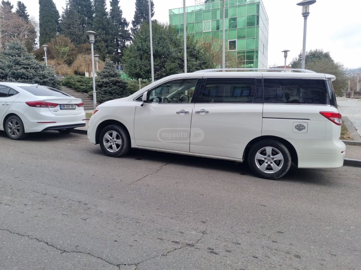 Nissan Quest - фото 5