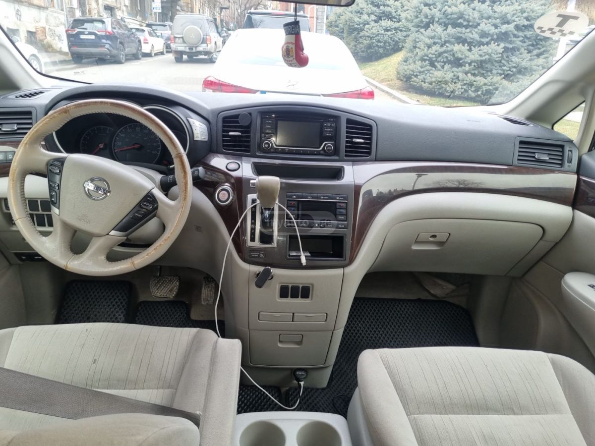 Nissan Quest - фото 8