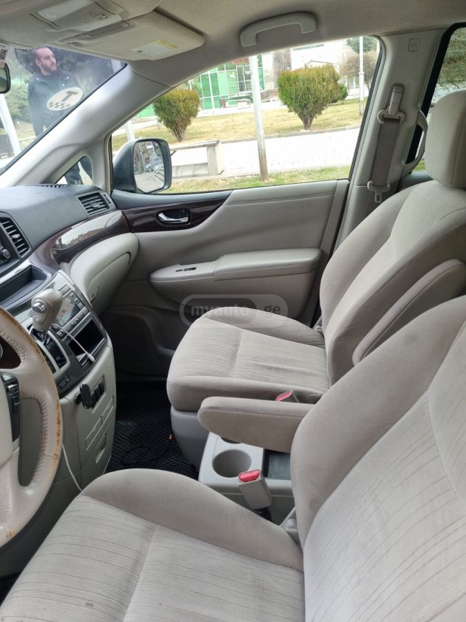 Nissan Quest - фото 9