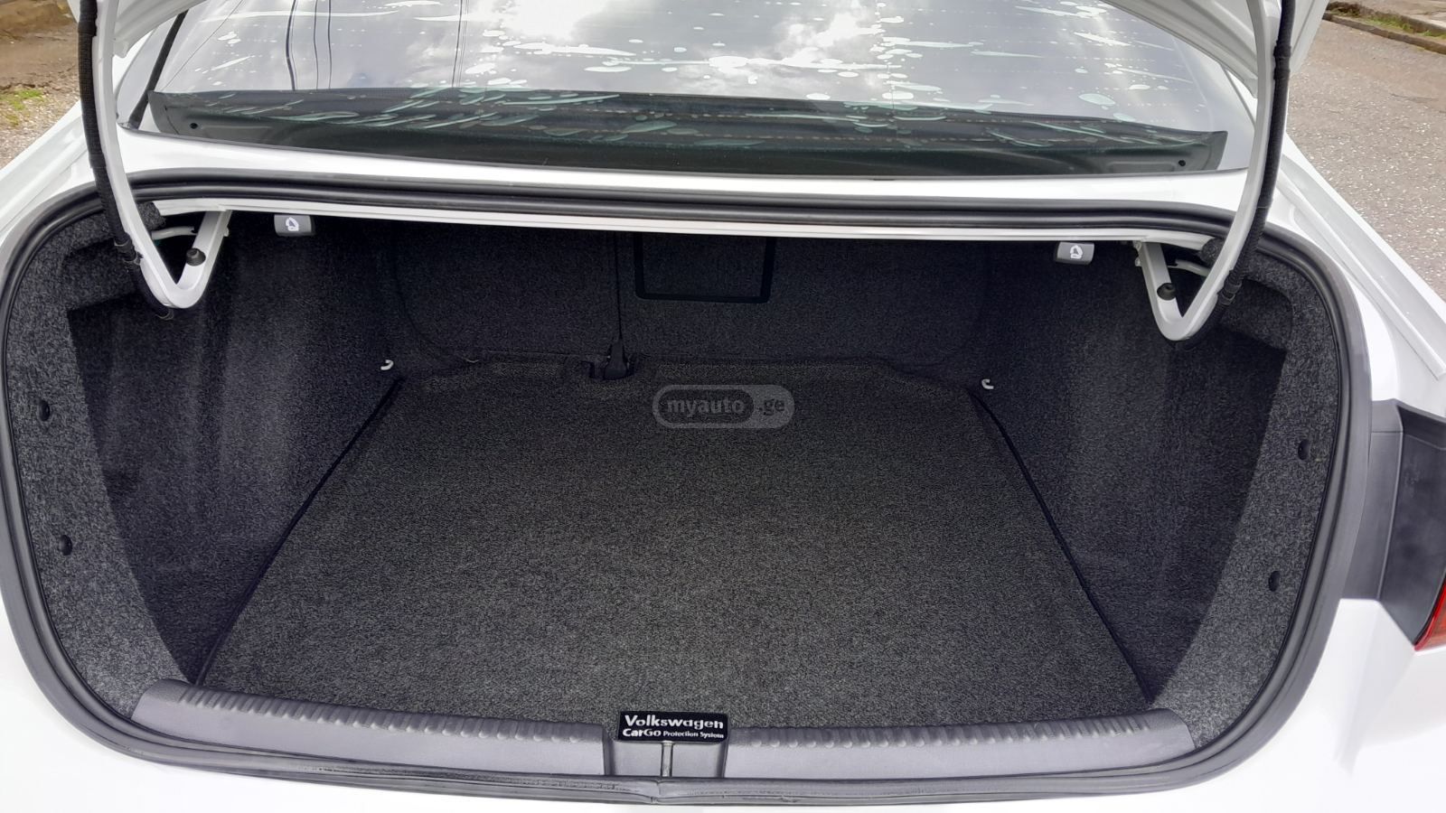 Volkswagen Jetta - фото 5