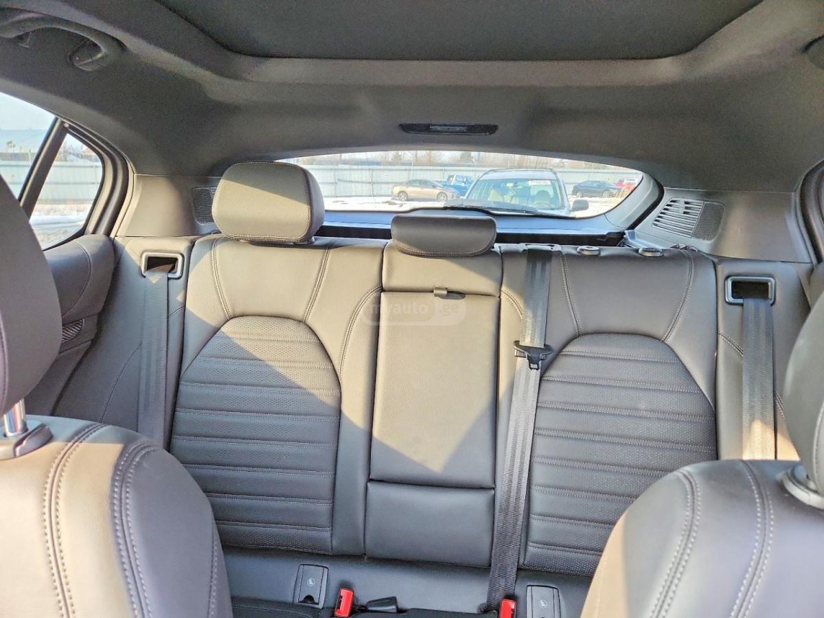 Alfa Romeo Stelvio 2023 — миниатюра 10