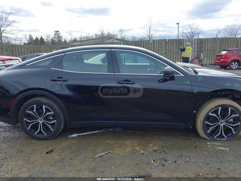 Toyota Crown 2024 — миниатюра 13