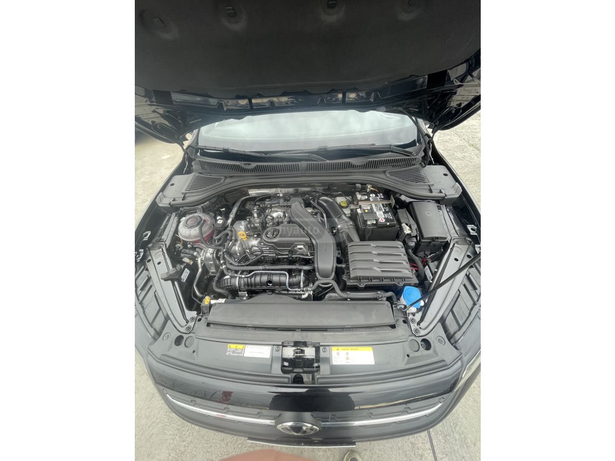 Volkswagen Jetta - фото 2