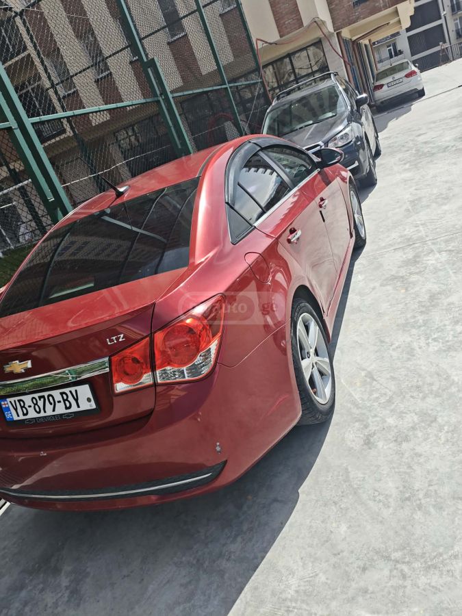 Chevrolet Cruze - фото 5