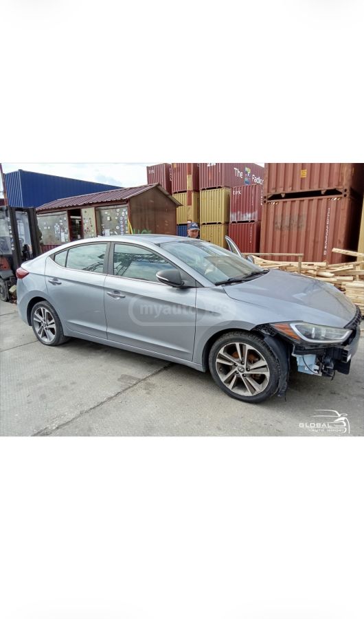 Hyundai Elantra - фото 11