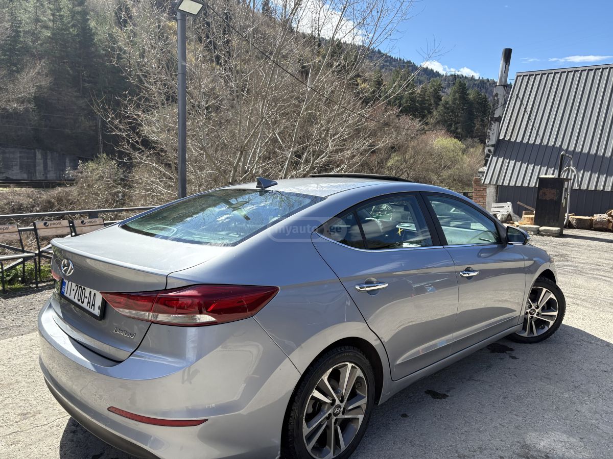 Hyundai Elantra - фото 2