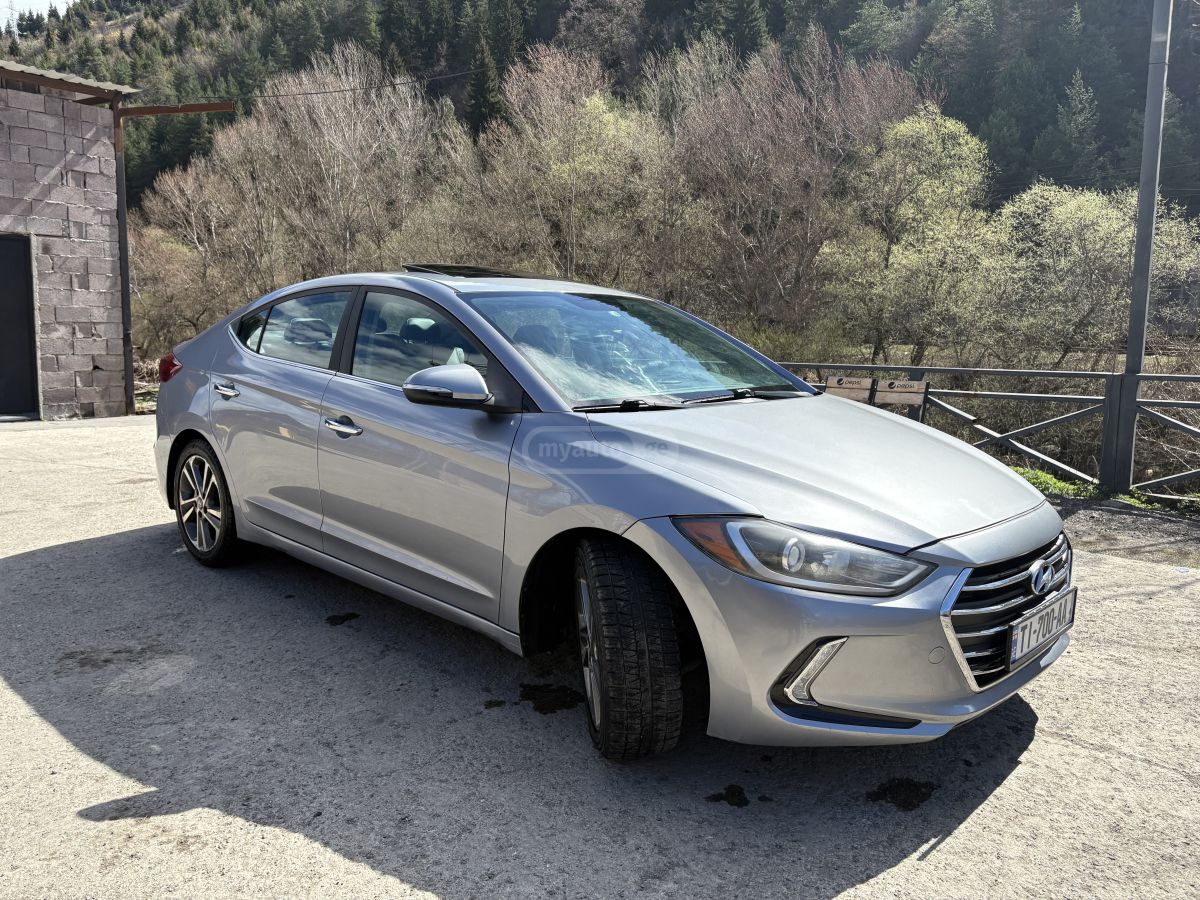 Hyundai Elantra - фото 4