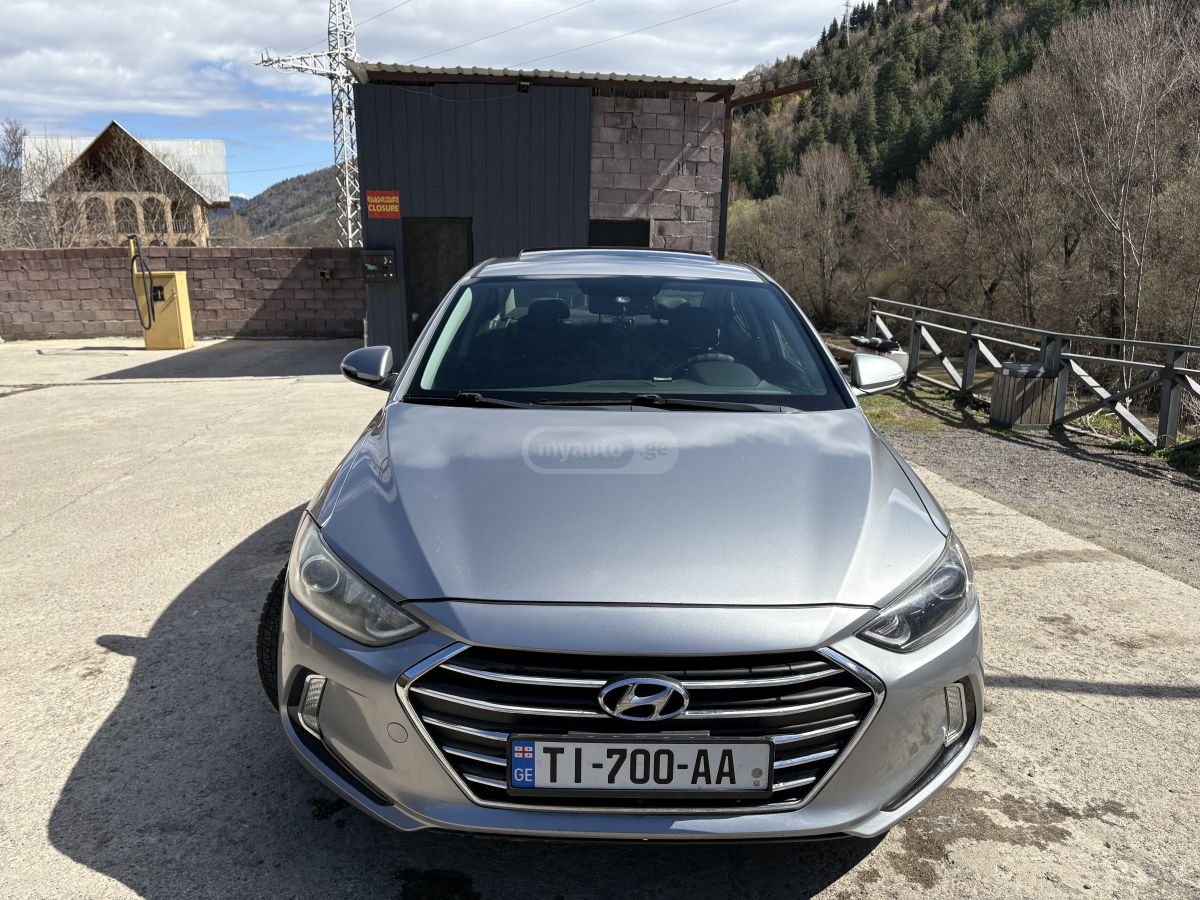 Hyundai Elantra - фото 9