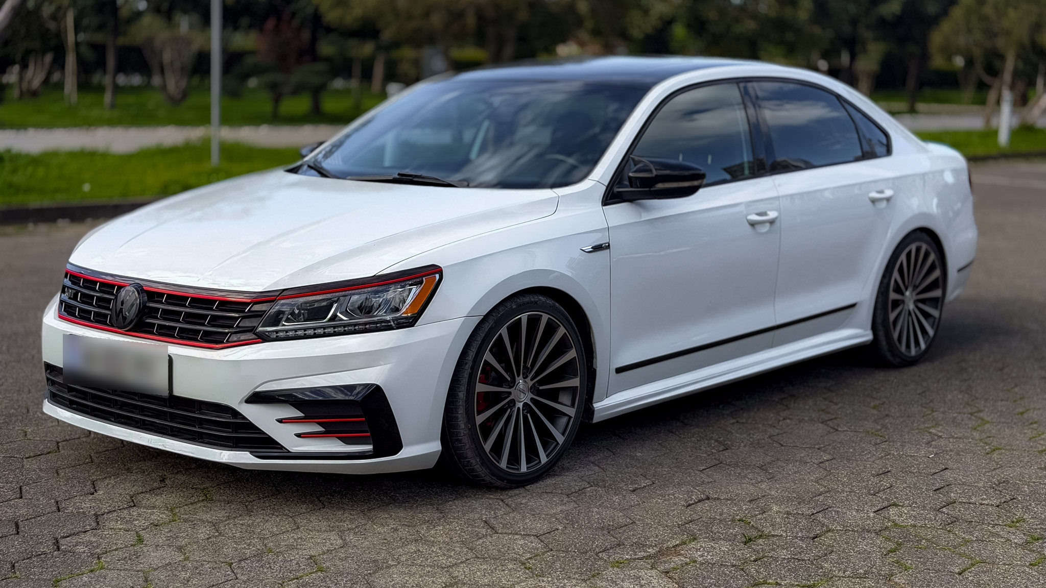 Volkswagen Passat - фото 1