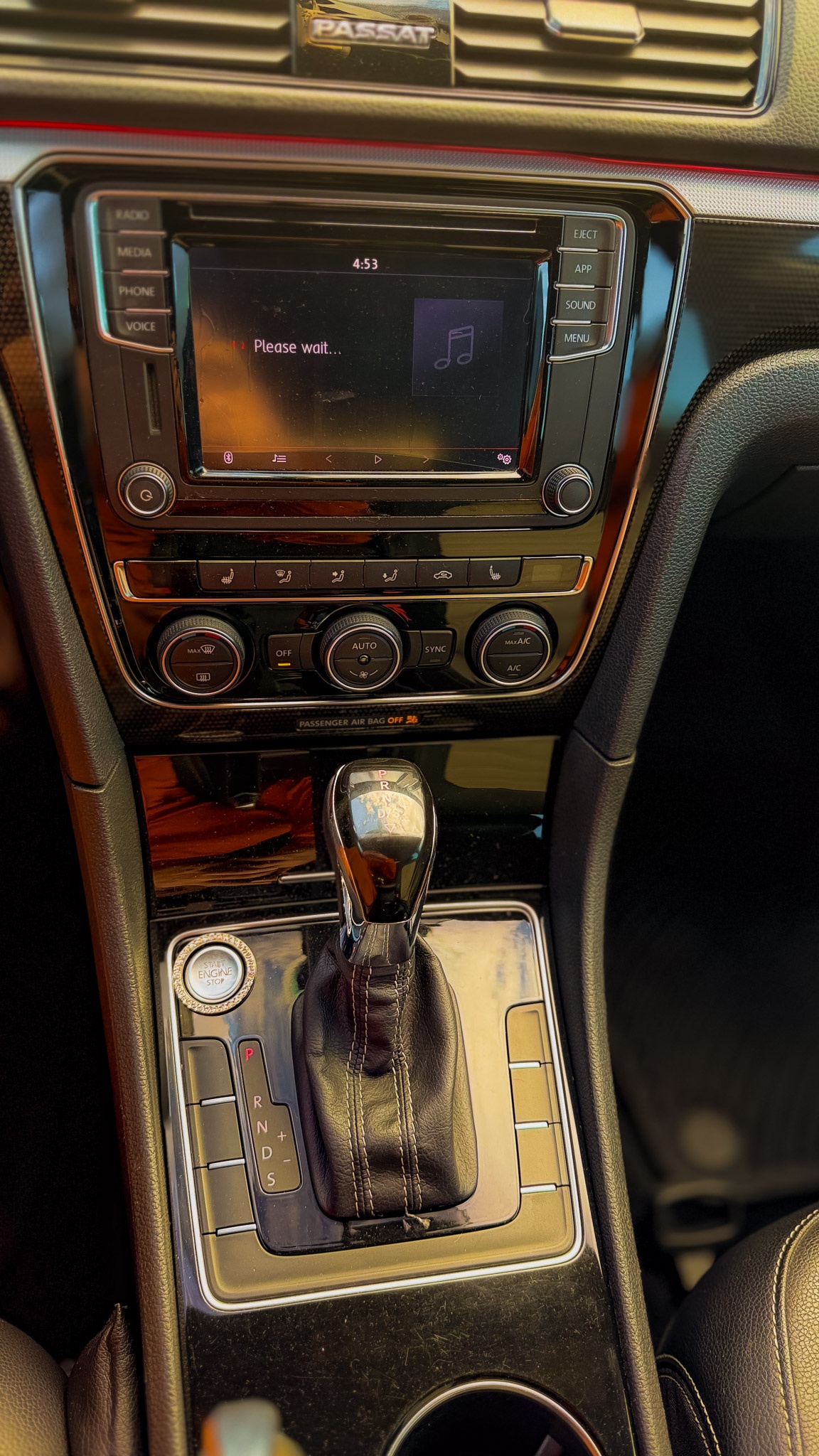 Volkswagen Passat - фото 12