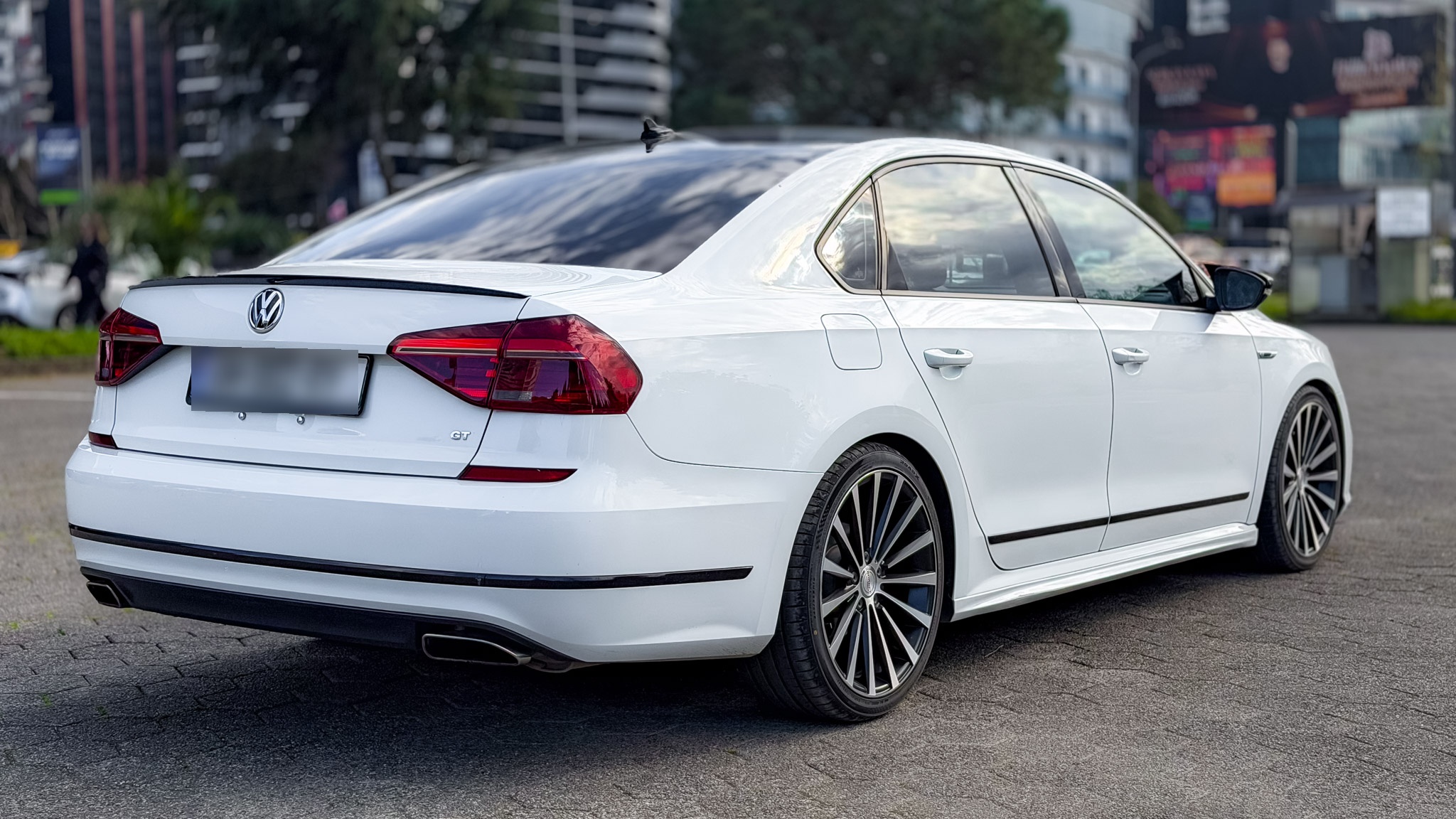 Volkswagen Passat - фото 3