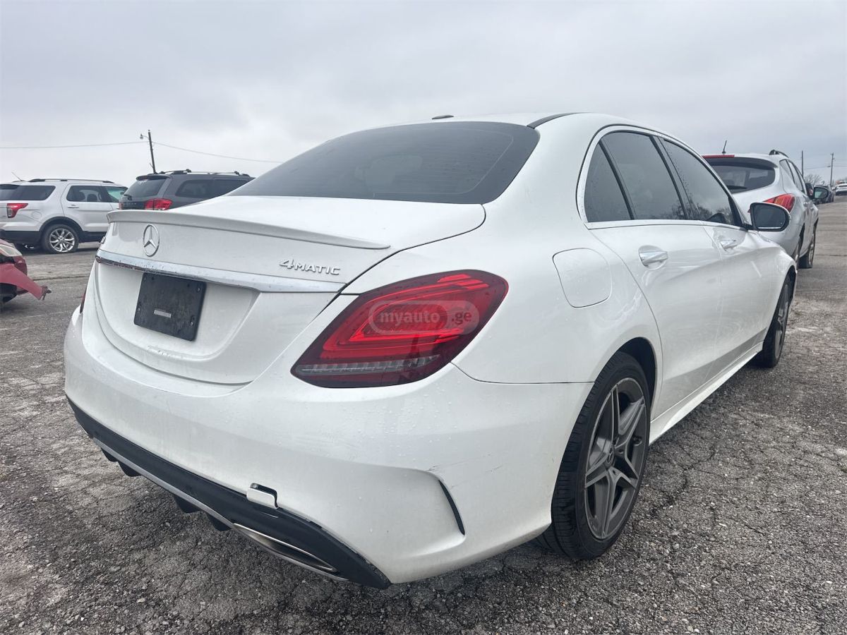 Mercedes-Benz C 300 - фото 5