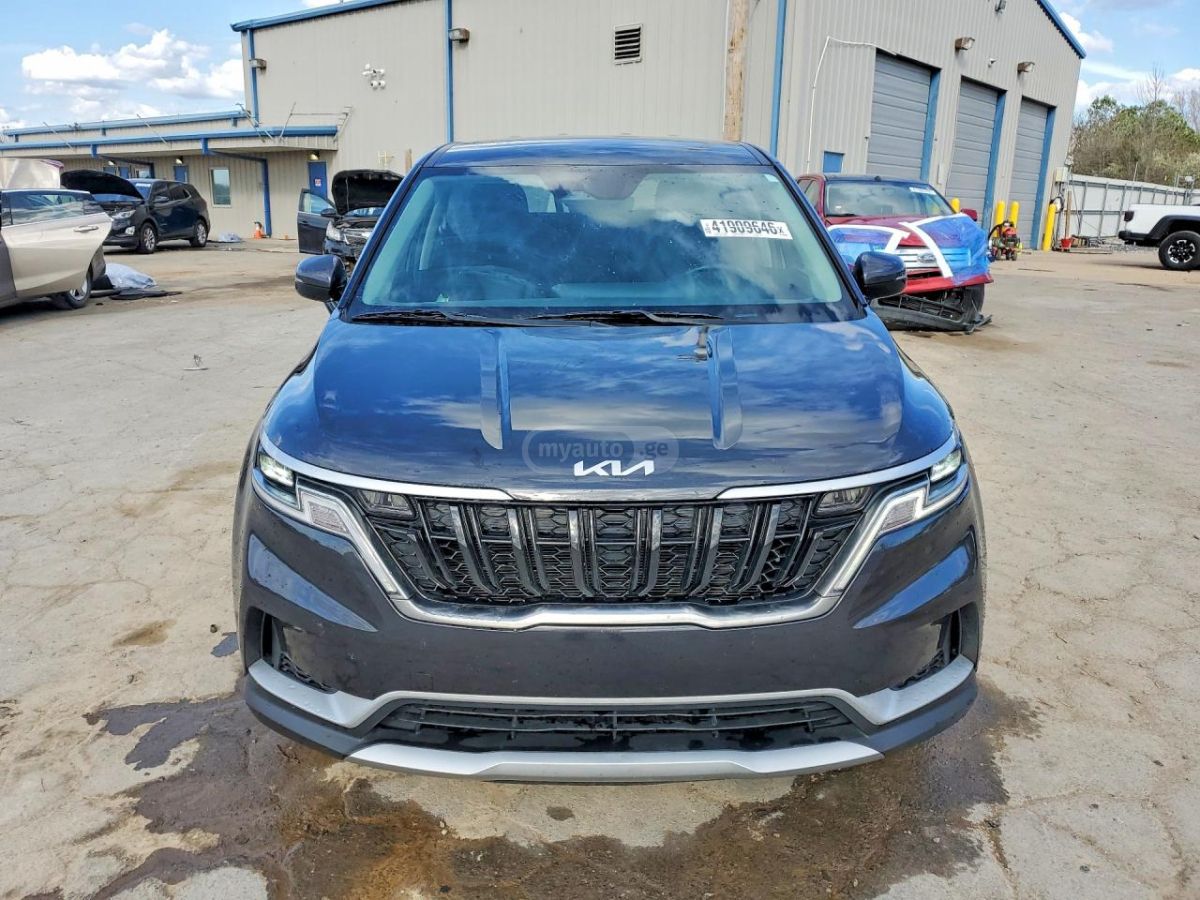 Kia Carnival - фото 5