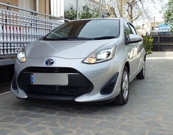 Toyota Aqua - фото 2