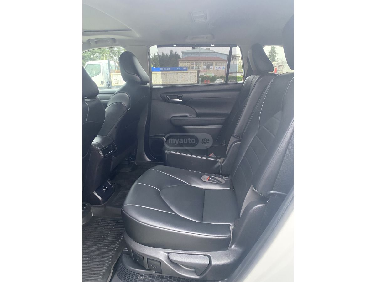 Toyota Highlander - фото 8