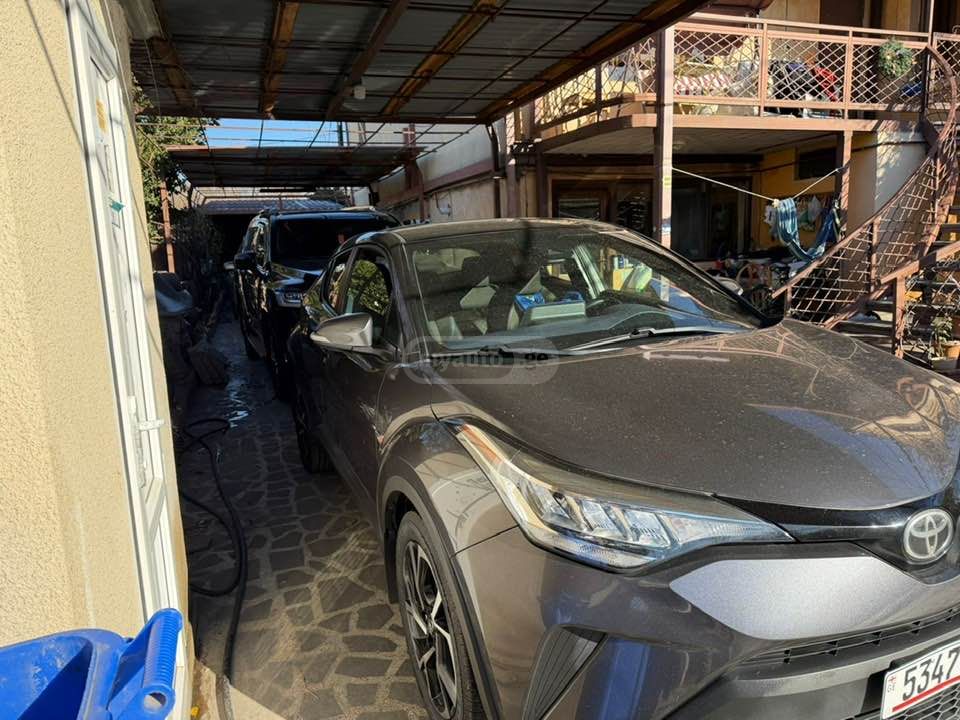 Toyota CHR - фото 1