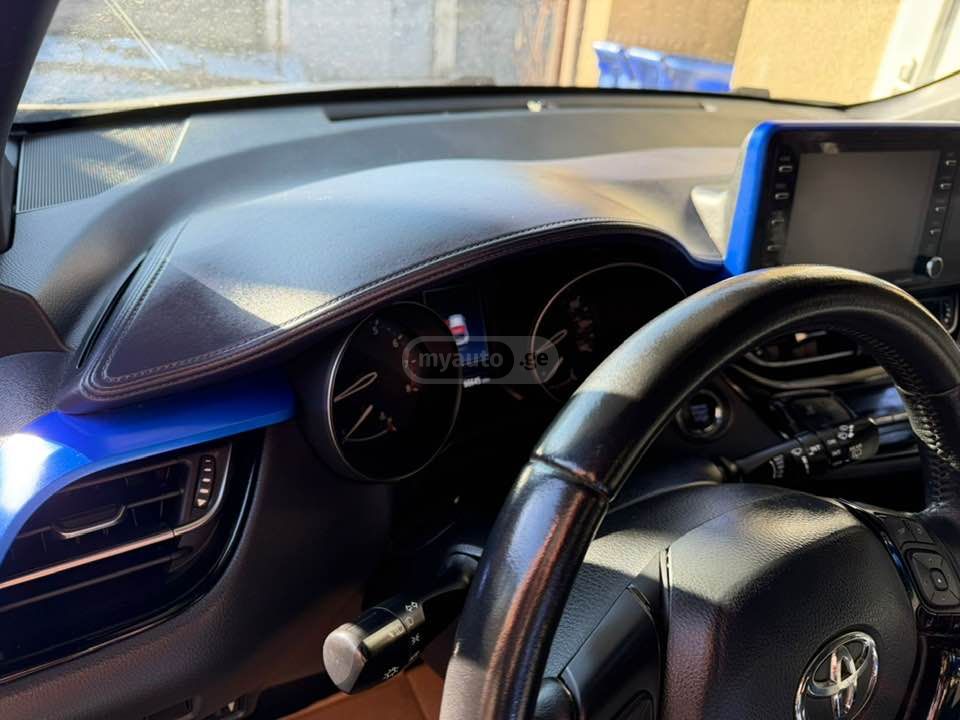 Toyota CHR - фото 11