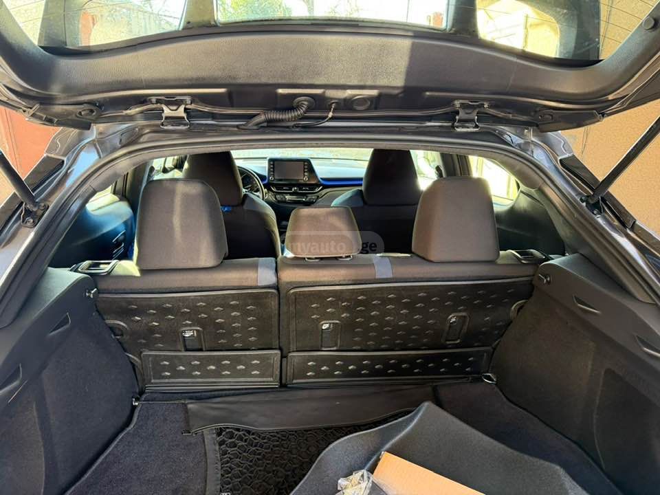 Toyota CHR - фото 2