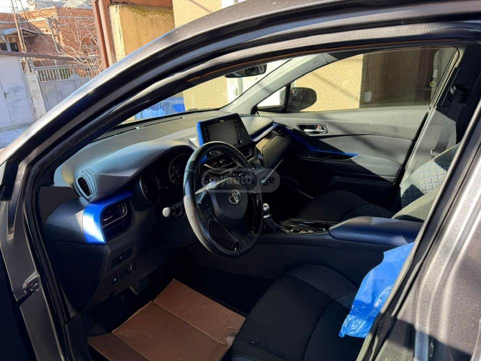 Toyota CHR - фото 9