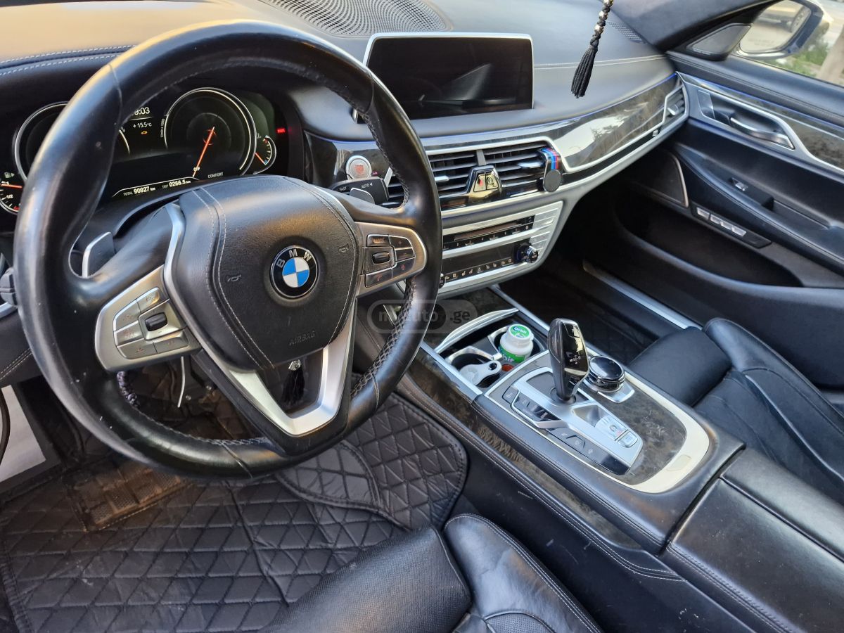 BMW 750 - фото 11