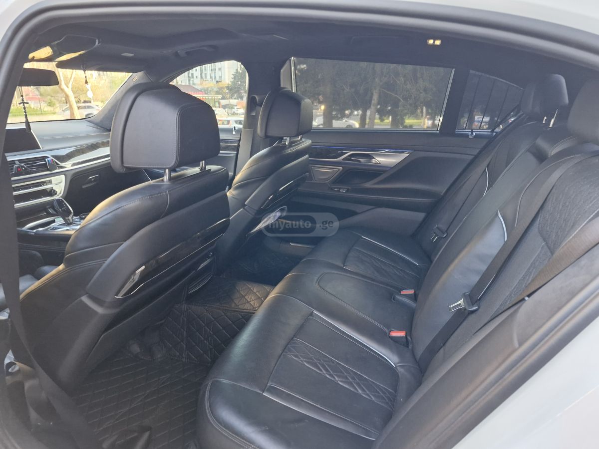 BMW 750 - фото 9