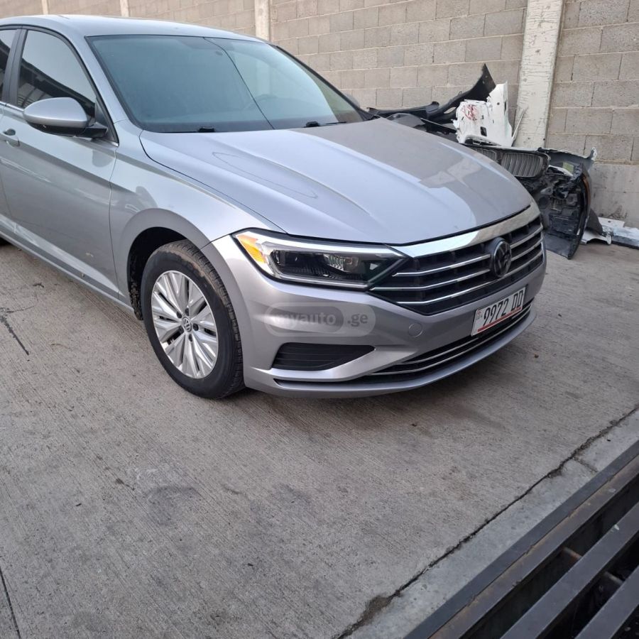 Volkswagen Jetta - фото 2