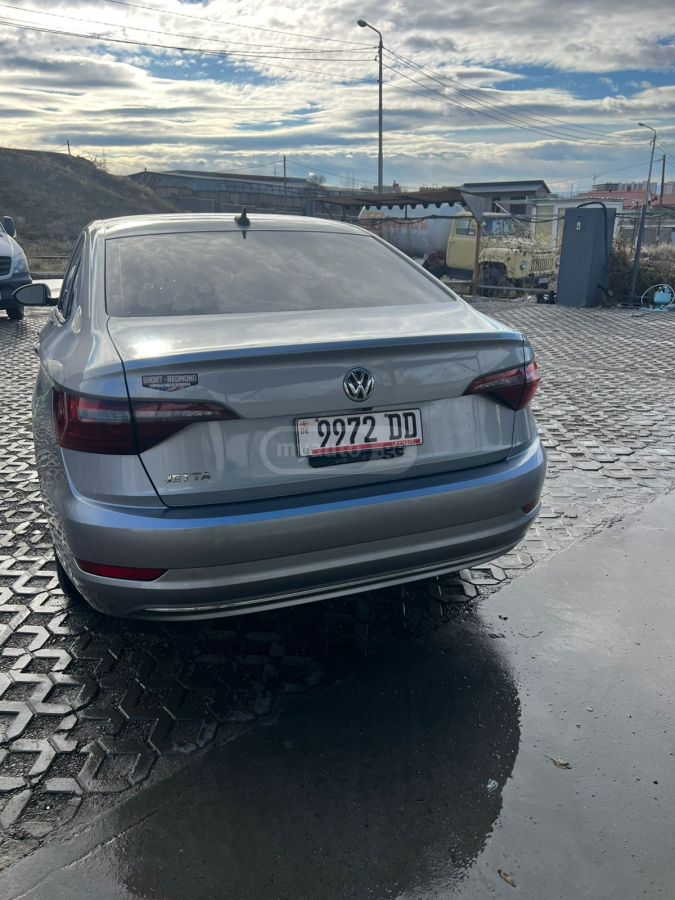 Volkswagen Jetta - фото 5