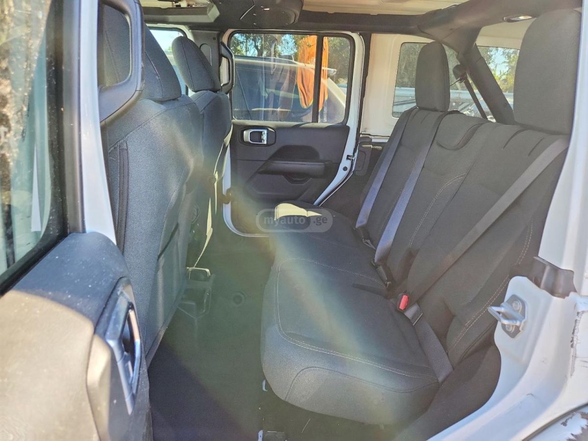 Jeep Wrangler 2025 — миниатюра 11