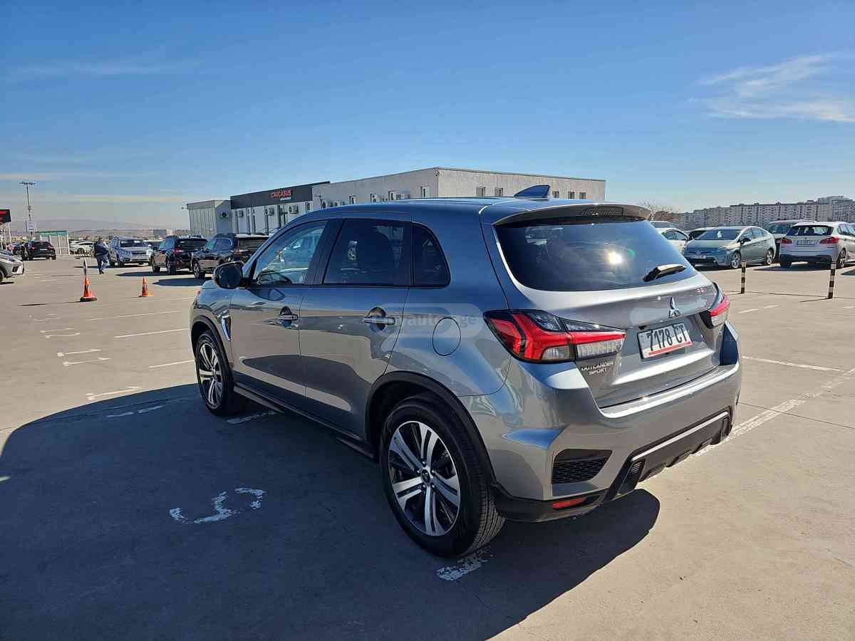 Mitsubishi Mitsubishi Outlander Sport — миниатюра 9