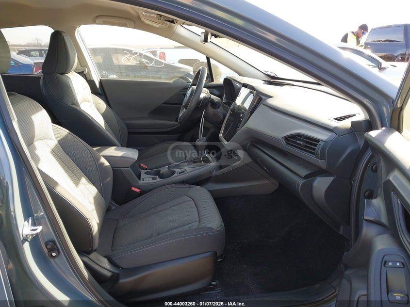 Subaru Premium 4dr All Wheel Drive CV — миниатюра 5