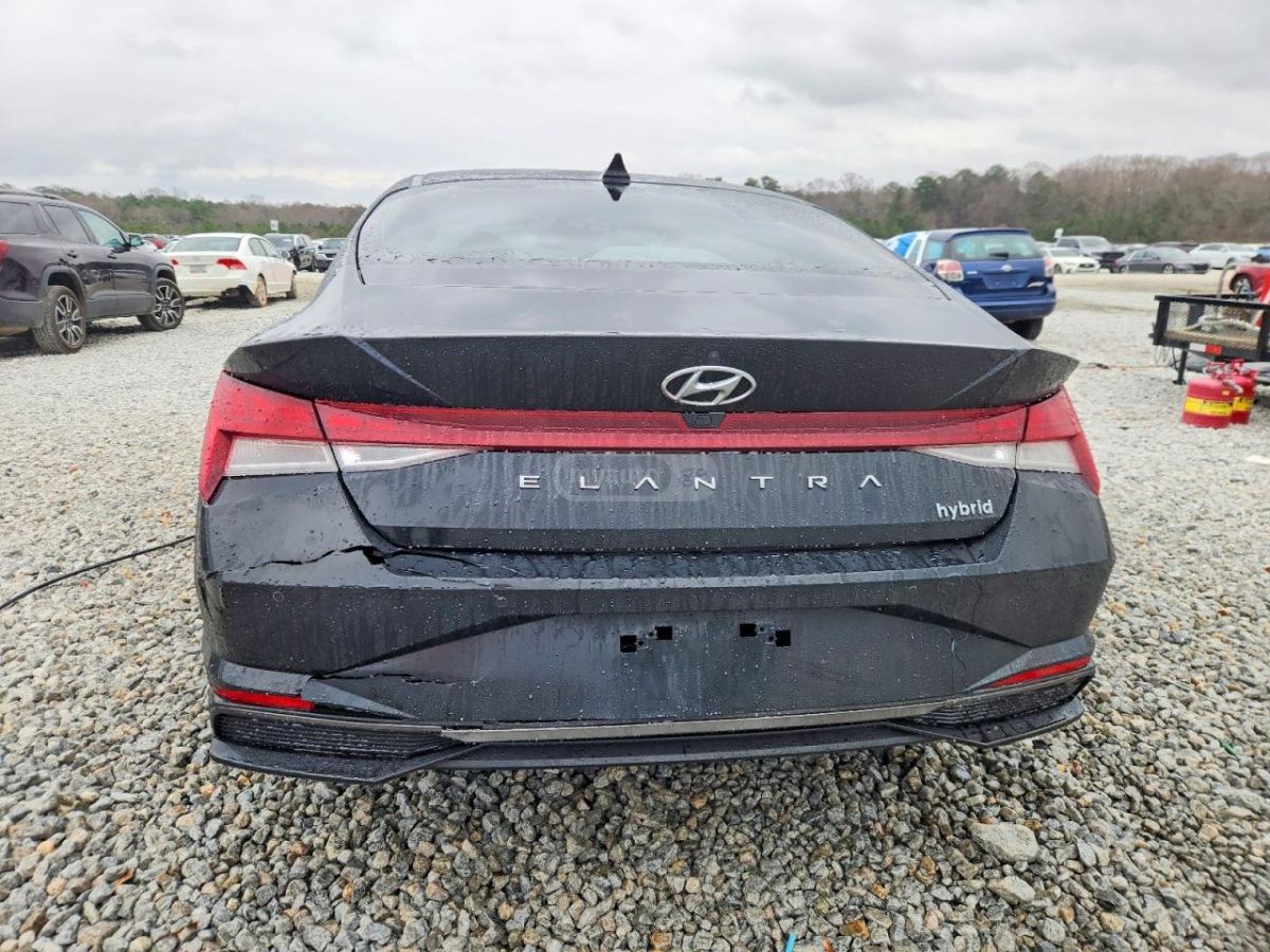 Hyundai Elantra - фото 6