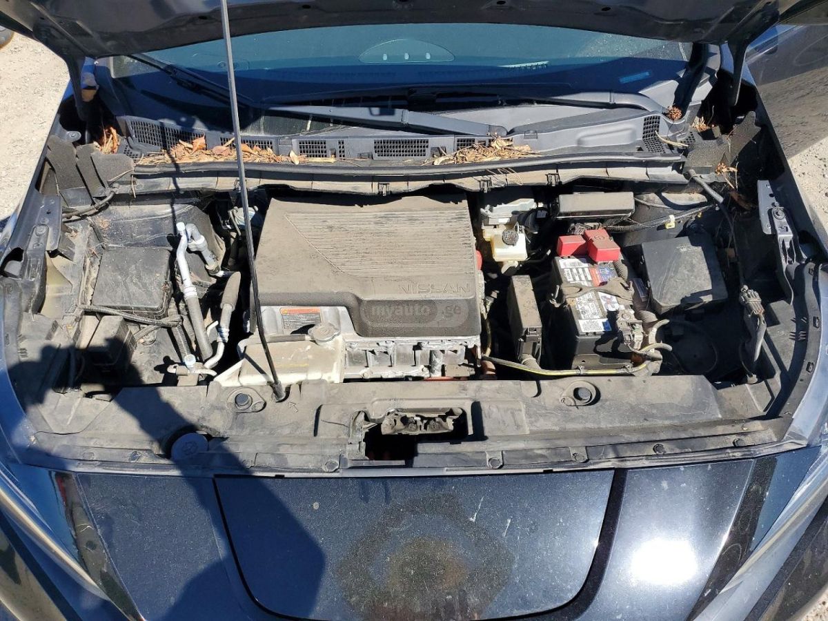 Nissan Leaf - фото 11